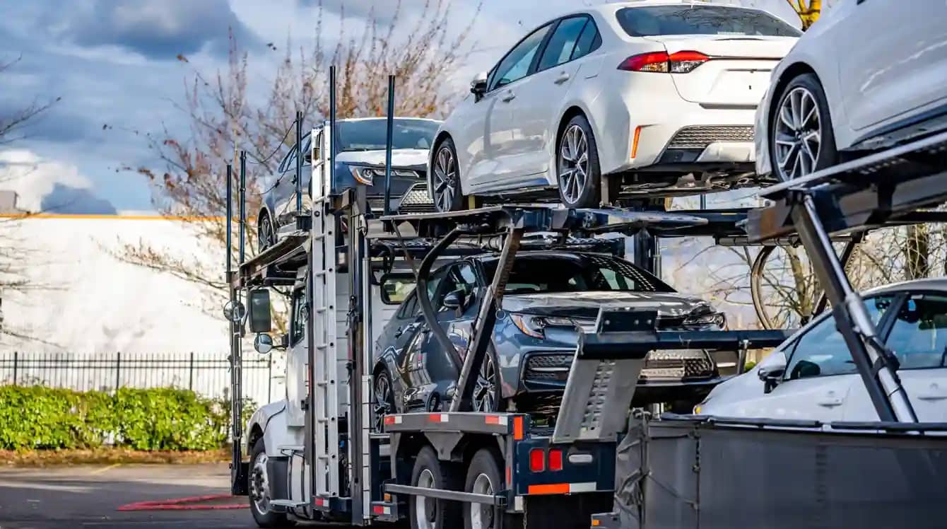 Trailer Types Used in Expedited Auto Transport